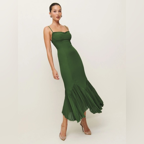 Reformation Dresses & Skirts - Reformation Olive Green Pleated-Hem Midi Dress